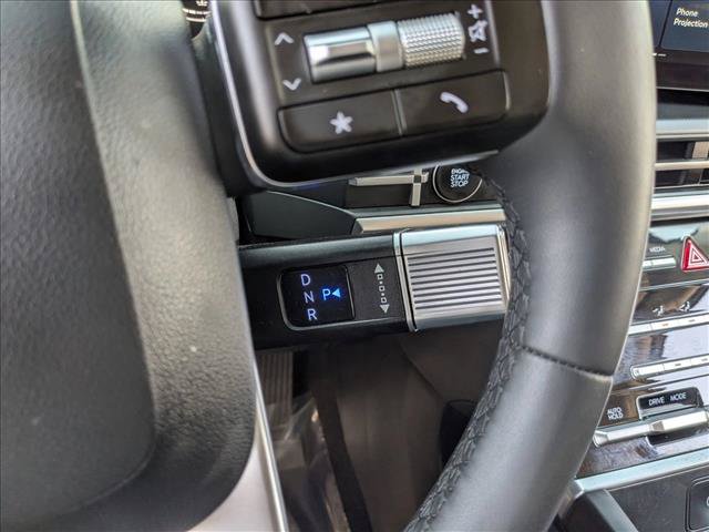 Used 2025 Hyundai Santa Fe SE FWD image 12