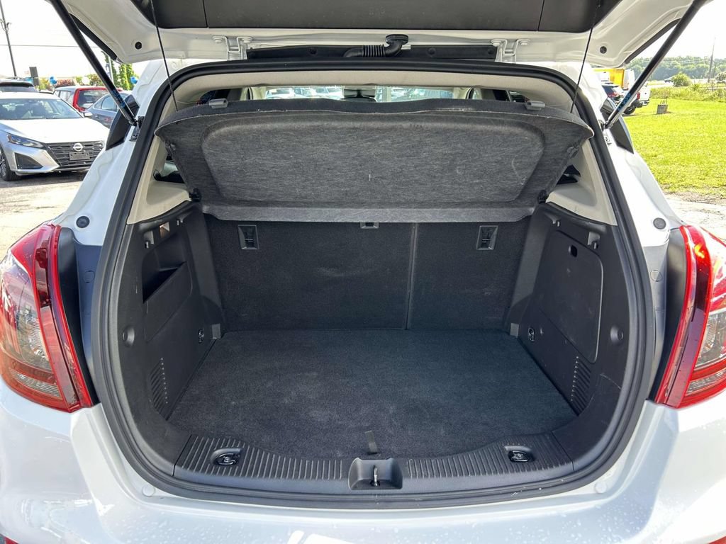 Used 2021 Buick Encore Preferred FWD image 14