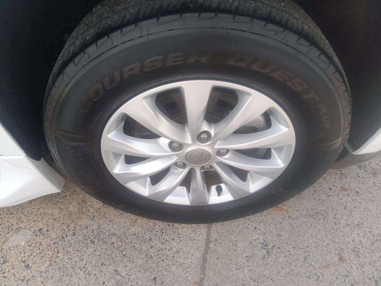 Used 2018 Chrysler Pacifica Touring Plus image 16