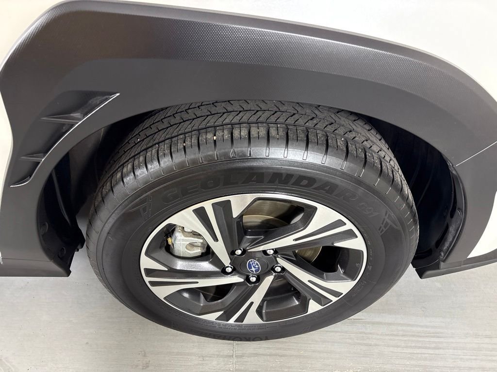 Used 2025 Subaru Crosstrek 2.5i Premium AWD/4WD image 11