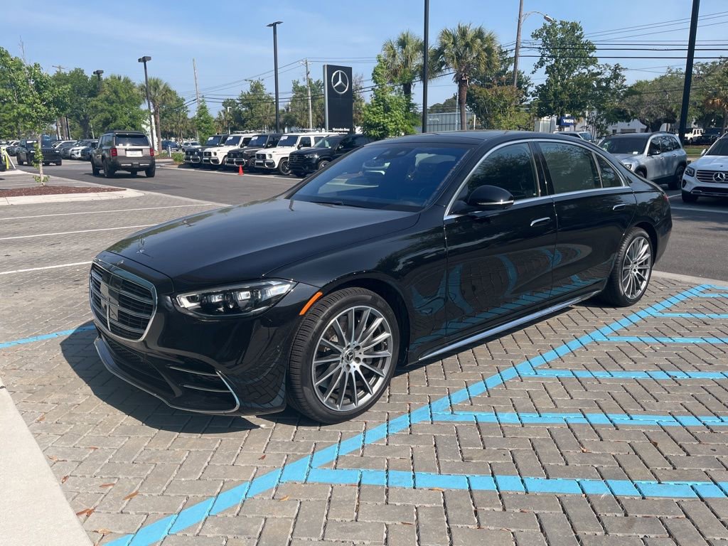 Used 2025 Mercedes-Benz S 580 4MATIC Sedan image 1
