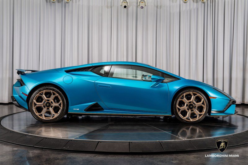 Used 2024 Lamborghini Huracan Tecnica image 22