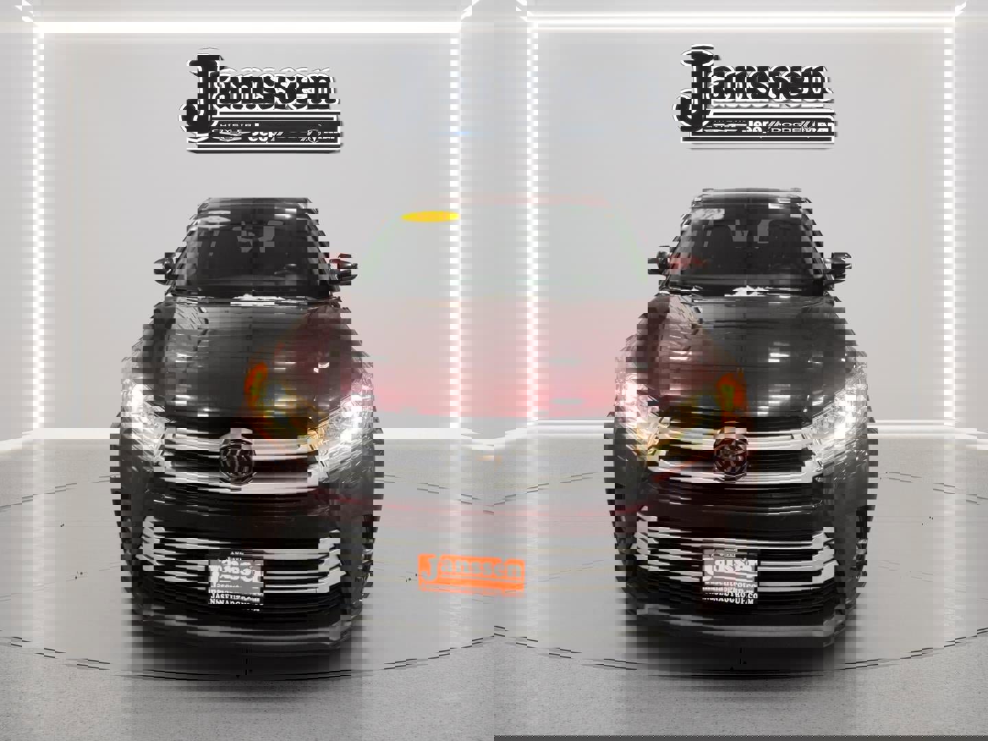 Used 2018 Toyota Highlander XLE image 8