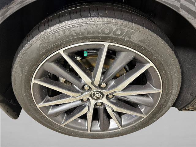 Used 2024 Toyota Camry XLE w/ Navigation Package FWD image 19