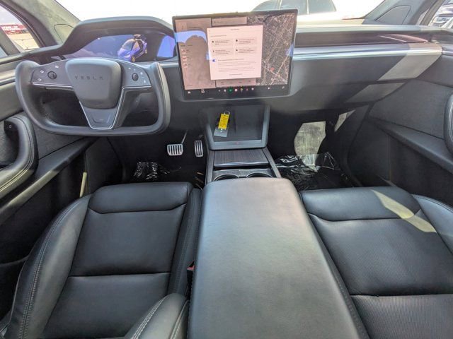 Used 2024 Tesla Model X image 13