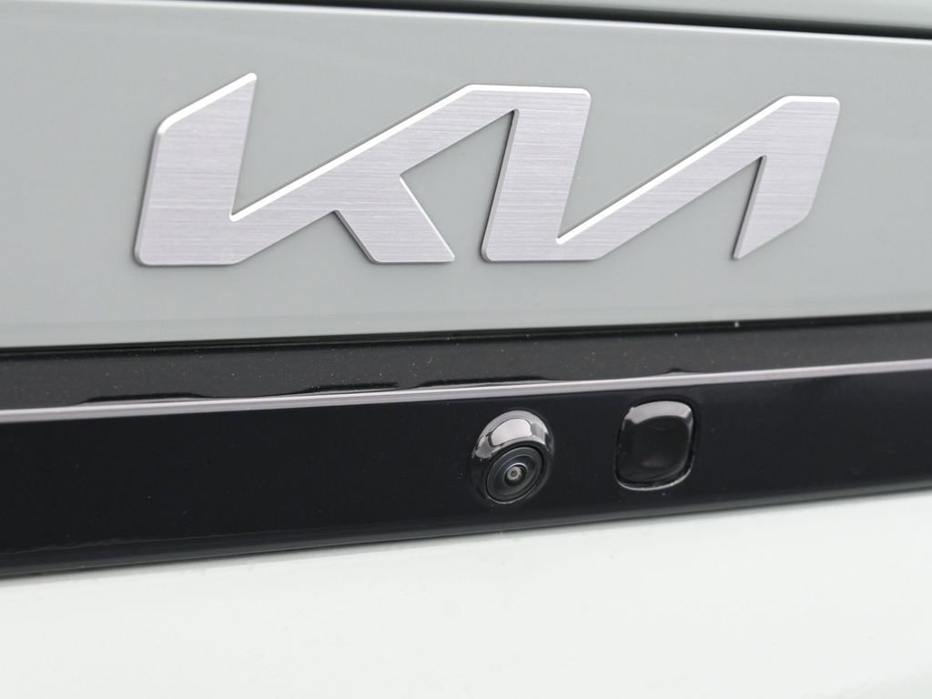 Used 2025 Kia K4 EX image 37