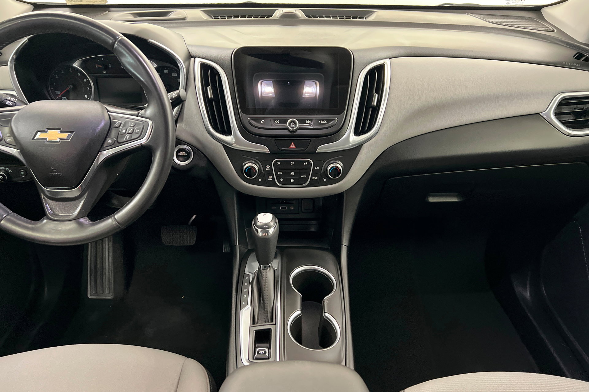 Used 2020 Chevrolet Equinox LT FWD image 14