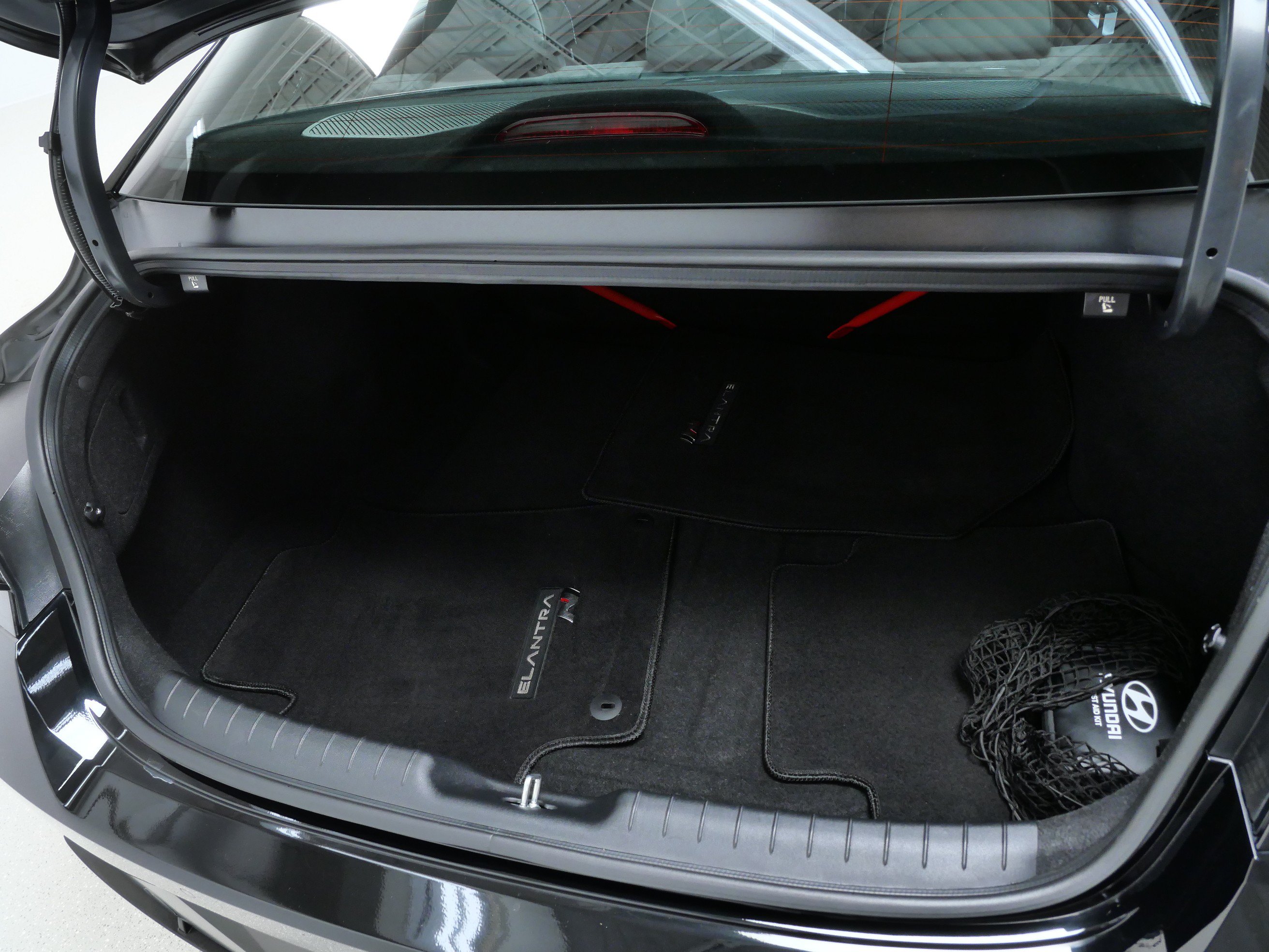 Used 2022 Hyundai Elantra N FWD image 7