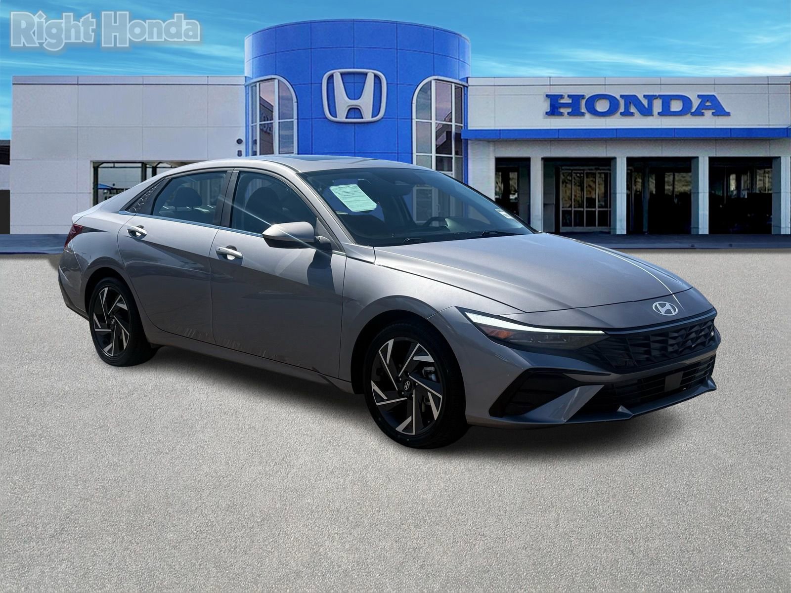 Used 2025 Hyundai Elantra SEL image 10