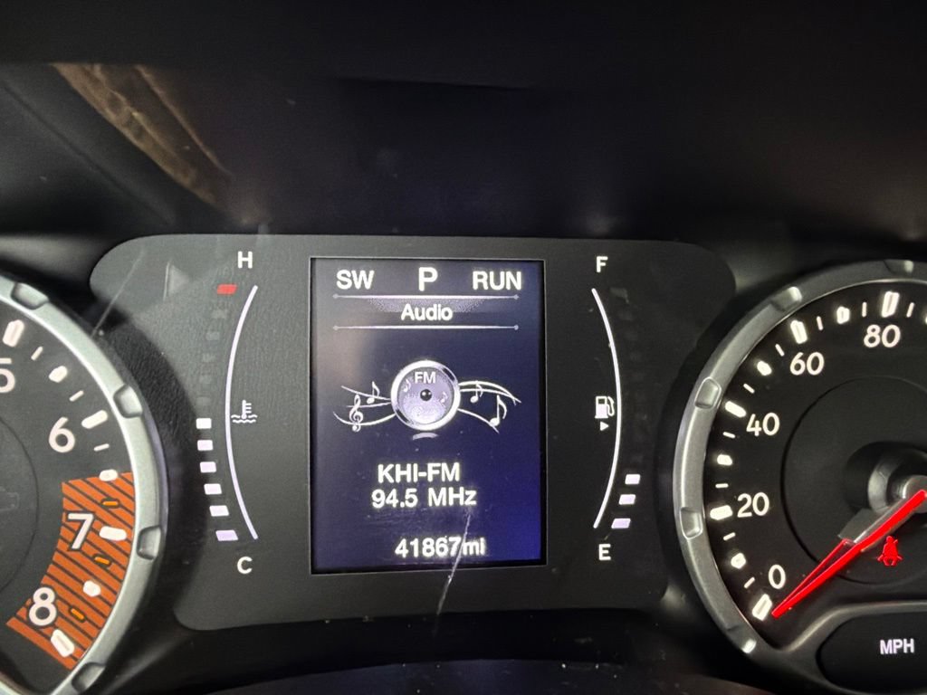 Used 2019 Jeep Renegade Latitude w/ Cold Weather Group AWD/4WD image 34