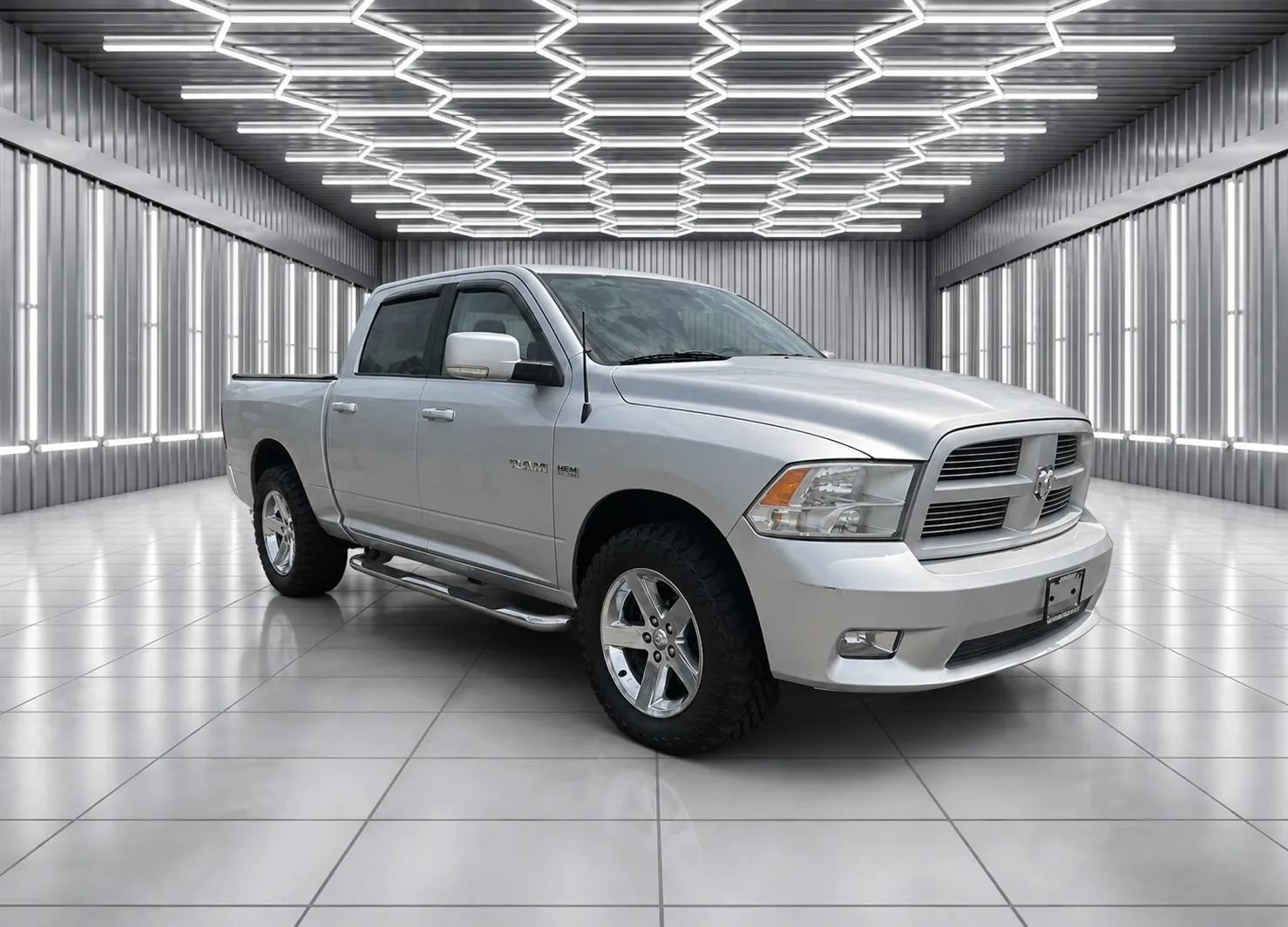 Used 2010 Dodge Ram 1500 Truck Sport AWD/4WD image 2