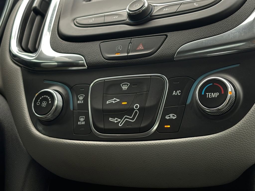 Used 2023 Chevrolet Equinox LS image 25