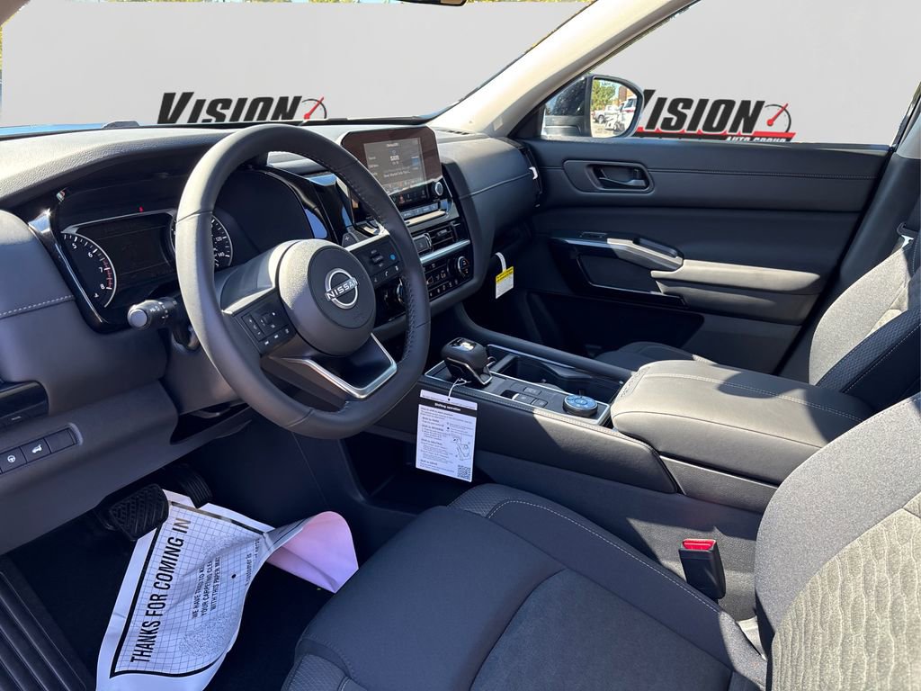 New 2025 Nissan Pathfinder SV w/ Black Appearance Package image 9
