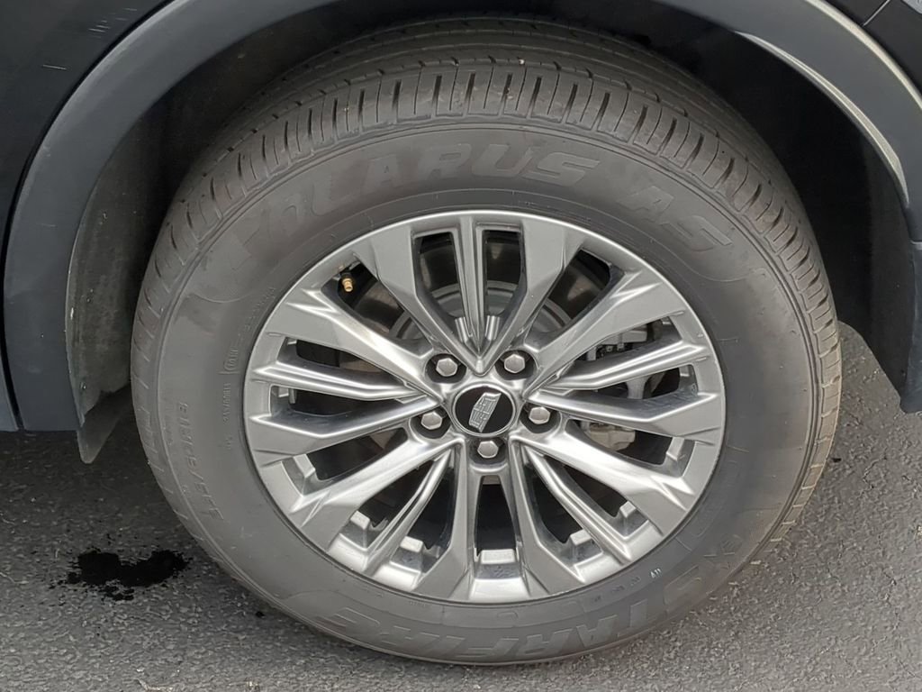 Used 2024 Cadillac XT4 Premium Luxury image 11