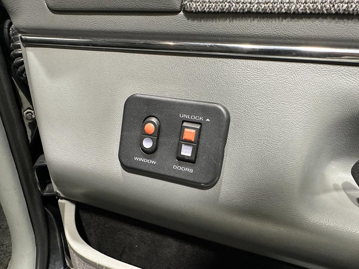 Used 1988 Ford Bronco AWD/4WD image 13