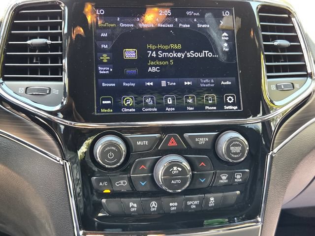Used 2021 Jeep Grand Cherokee Limited w/ Luxury Group II RWD image 14