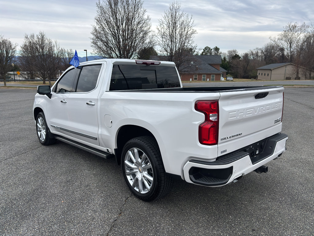 Used 2023 Chevrolet Silverado 1500 High Country w/ High Country Premium Package image 9