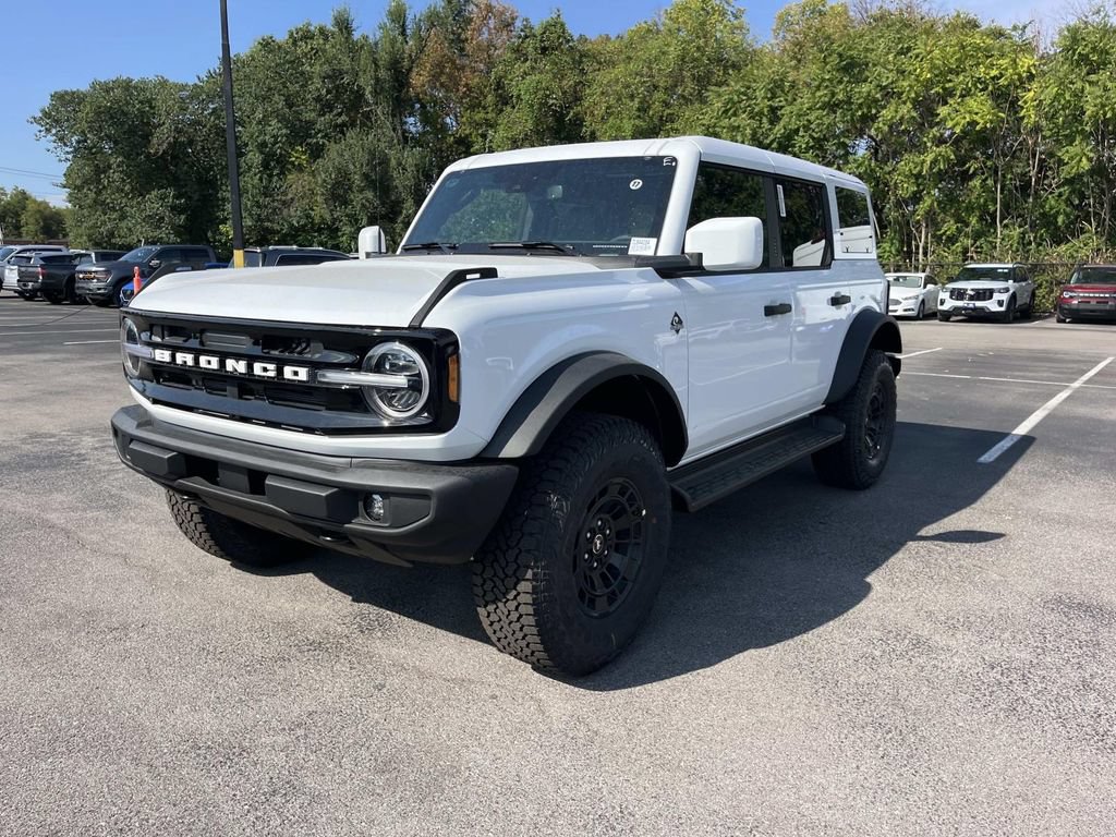 New 2026 Ford Bronco Outer Banks w/ Sasquatch Package AWD/4WD image 8