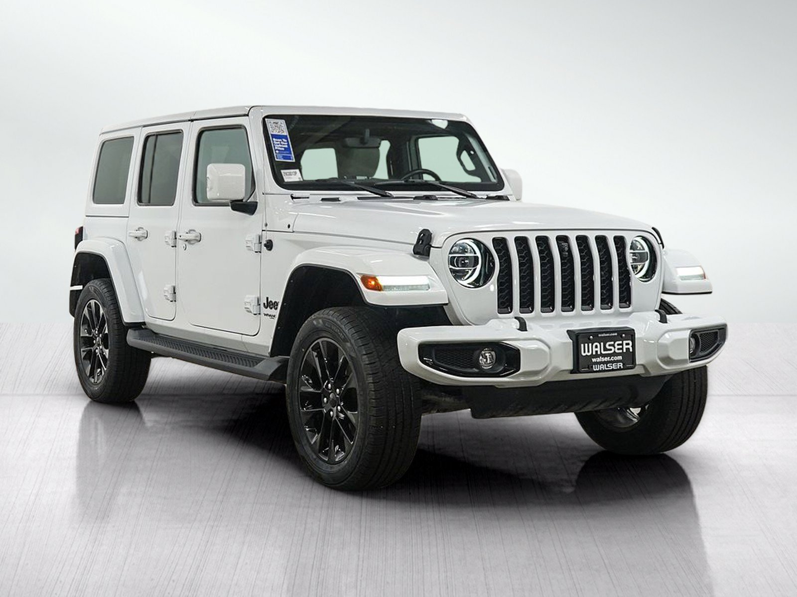 Used 2022 Jeep Wrangler Unlimited Sahara AWD/4WD image 8