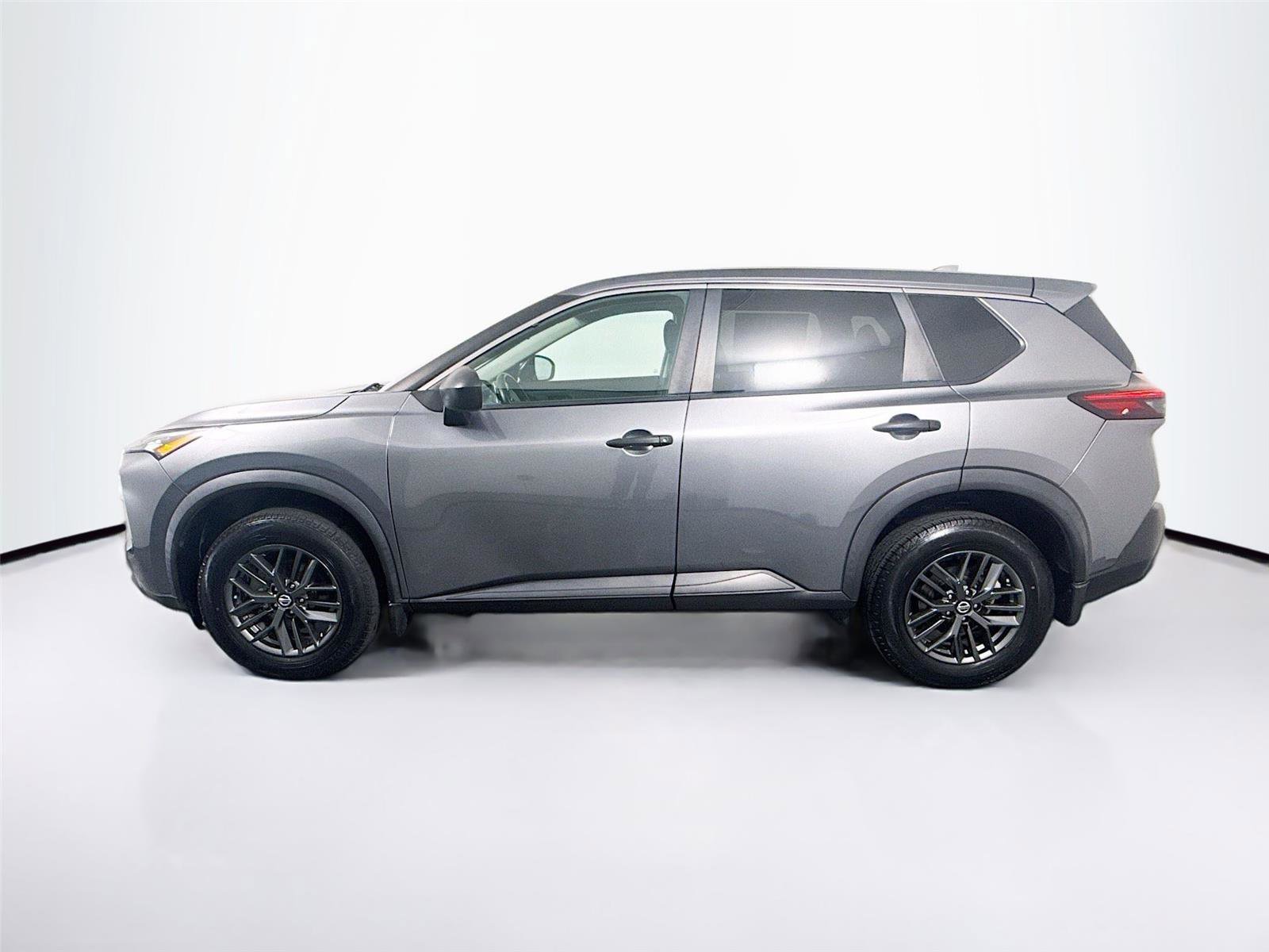Used 2021 Nissan Rogue S FWD image 30