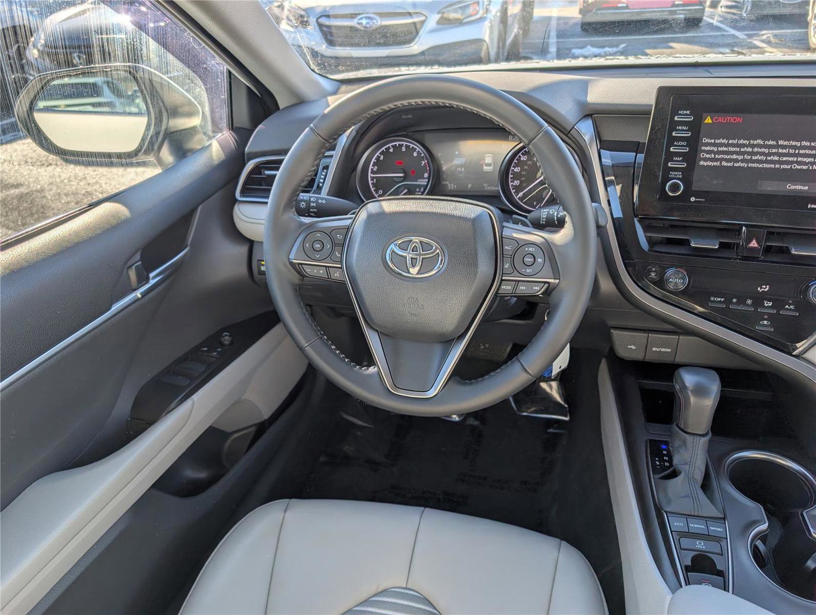 Used 2022 Toyota Camry SE image 16