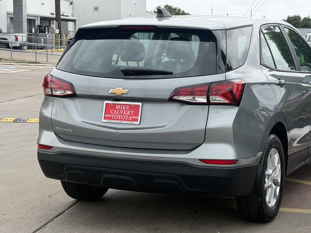 Used 2023 Chevrolet Equinox LS w/ LPO, Floor Liner Package FWD image 7