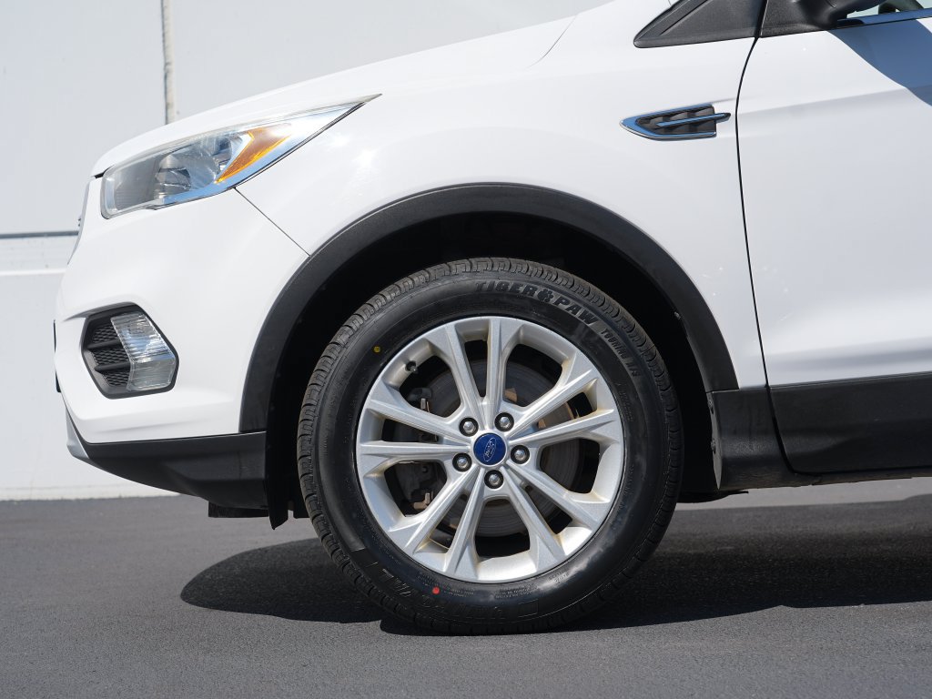 Used 2017 Ford Escape SE AWD/4WD image 12