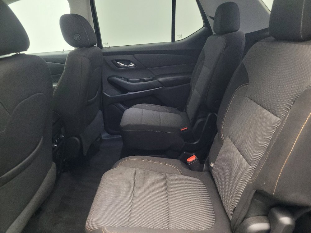 Used 2019 Chevrolet Traverse LT image 18