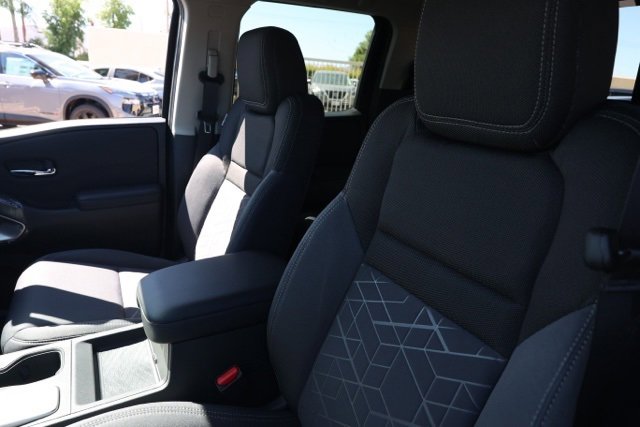 New 2026 Nissan Frontier SV w/ Tow Package image 15