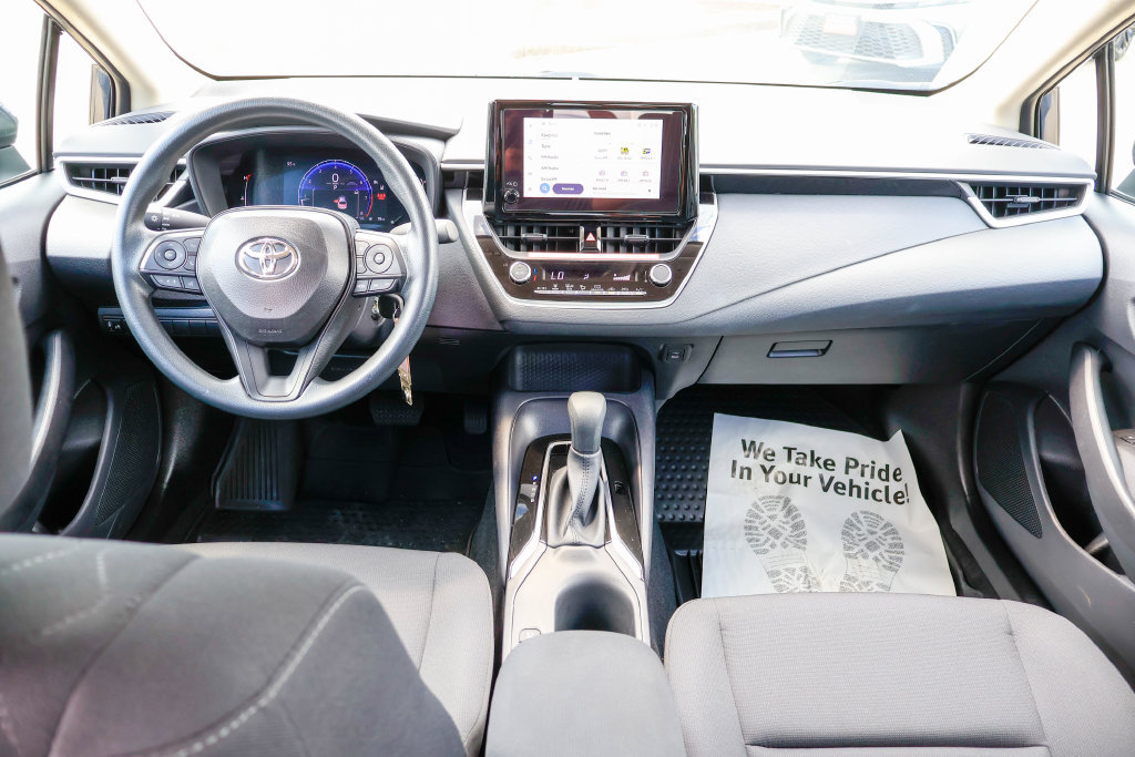 Used 2026 Toyota Corolla LE FWD image 8