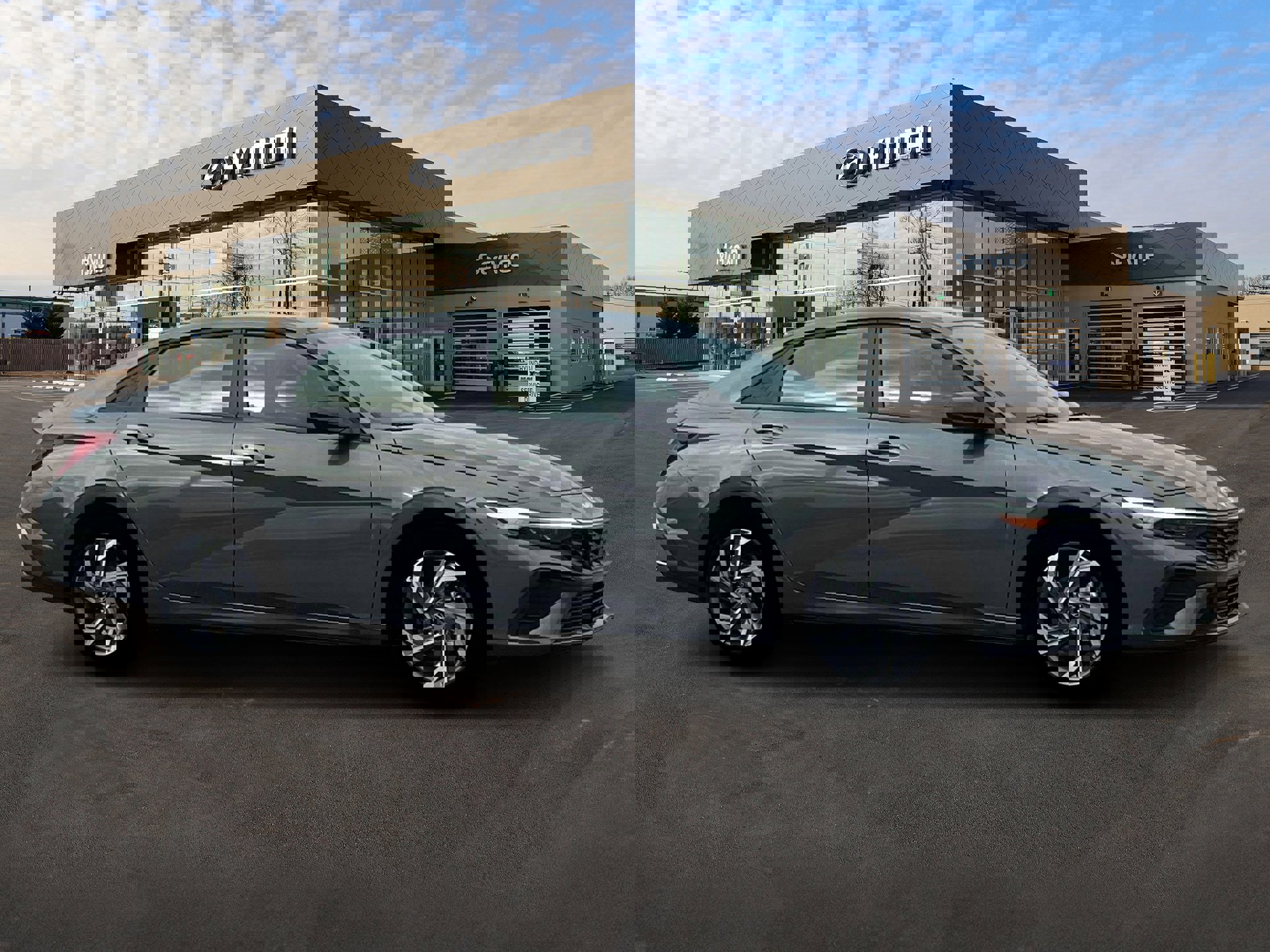 Certified 2025 Hyundai Elantra Sport image 10