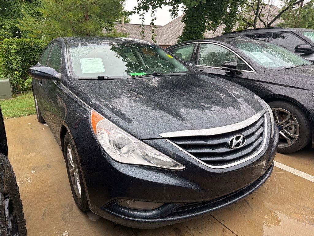 Used 2013 Hyundai Sonata GLS w/ Popular Equipment Pkg FWD image 2