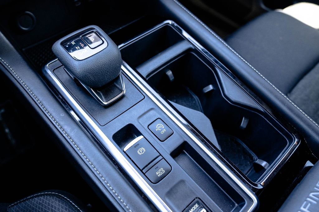 Used 2024 Nissan Pathfinder SV FWD image 22