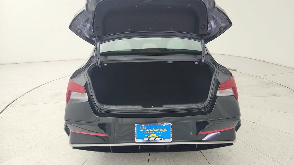 Used 2024 Hyundai Elantra Limited FWD image 35