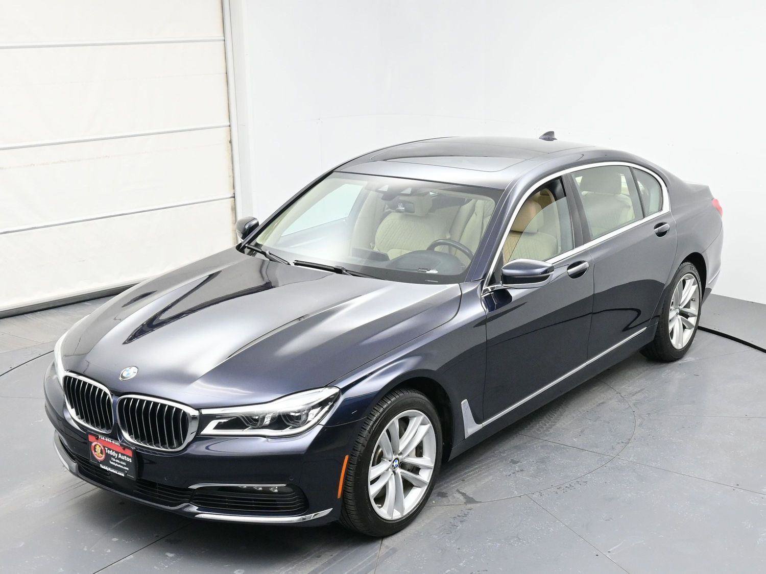 Used 2018 BMW 750i xDrive image 42