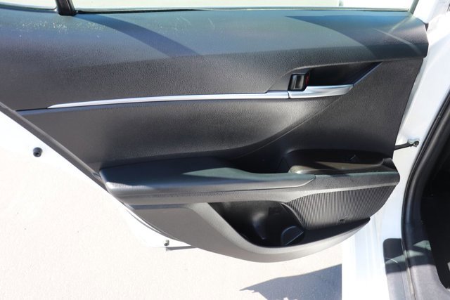 Used 2021 Toyota Camry SE w/ Carpet Mat Package (TMS) FWD image 12
