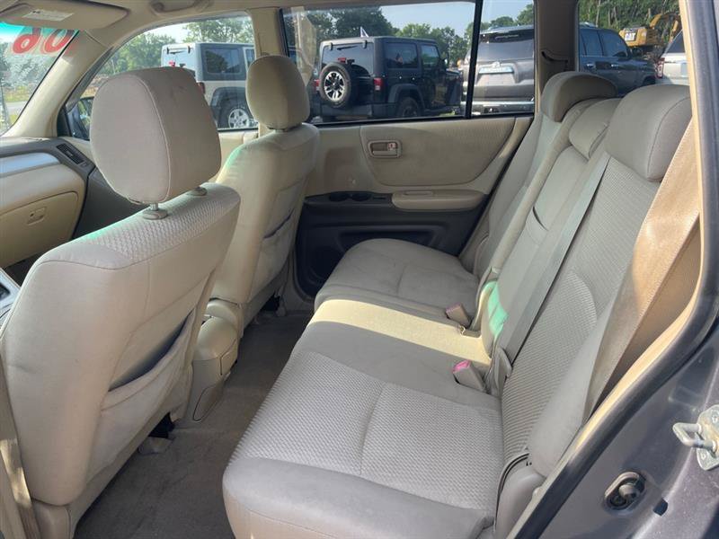 Used 2006 Toyota Highlander 2WD w/ 3rd Row image 13
