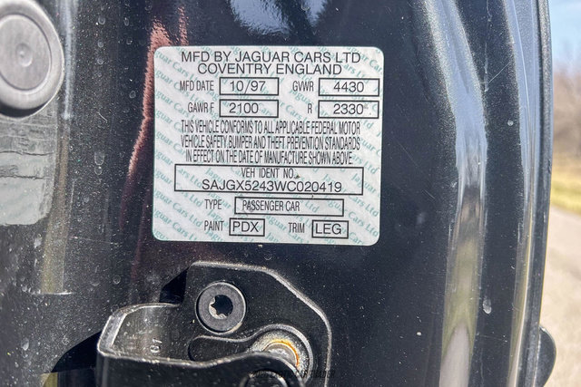 Used 1998 Jaguar XK8 Coupe image 61
