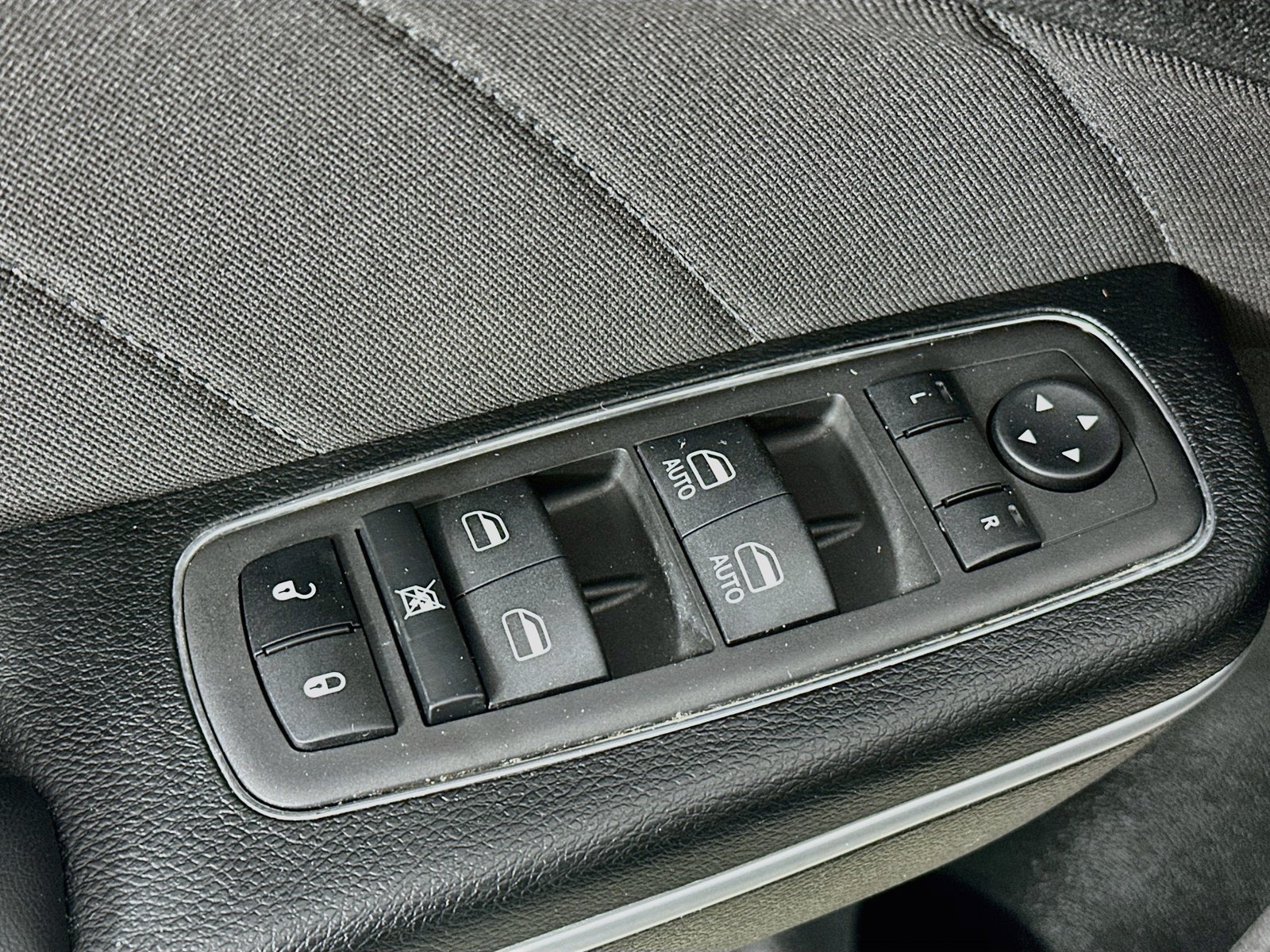 Used 2023 Dodge Charger SXT RWD image 17