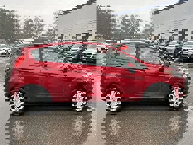 Used 2015 Ford Fiesta SE image 3