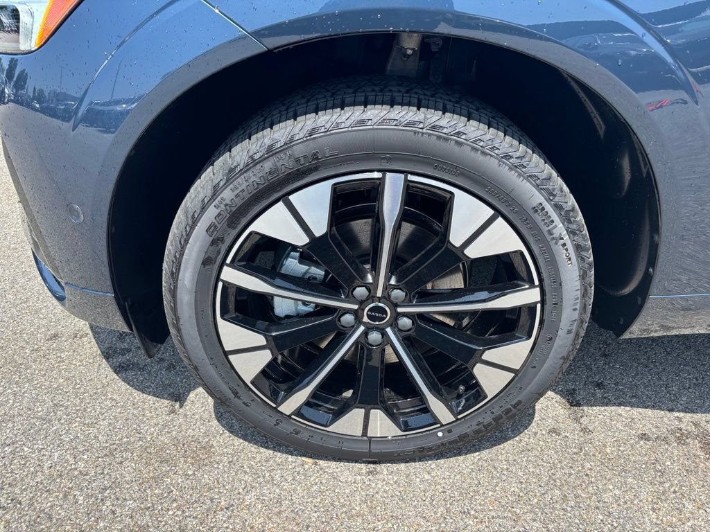 New 2026 Volvo XC60 B5 Plus w/ Protection Package Premier AWD/4WD image 9