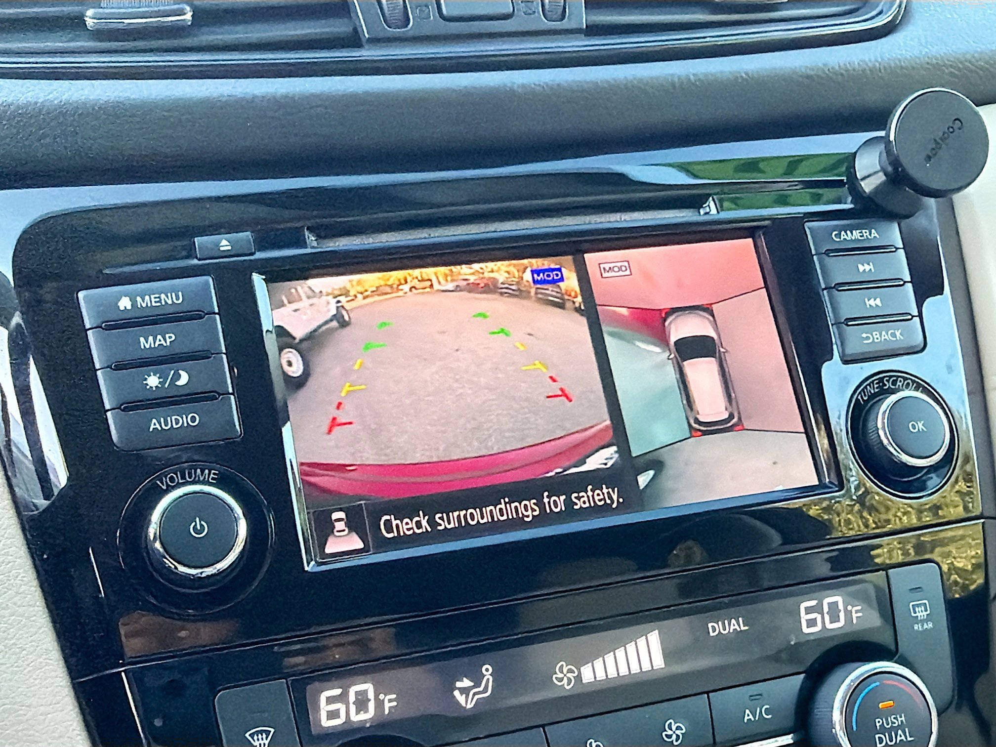 Used 2018 Nissan Rogue SV w/ Sun & Sound Touring Package image 29