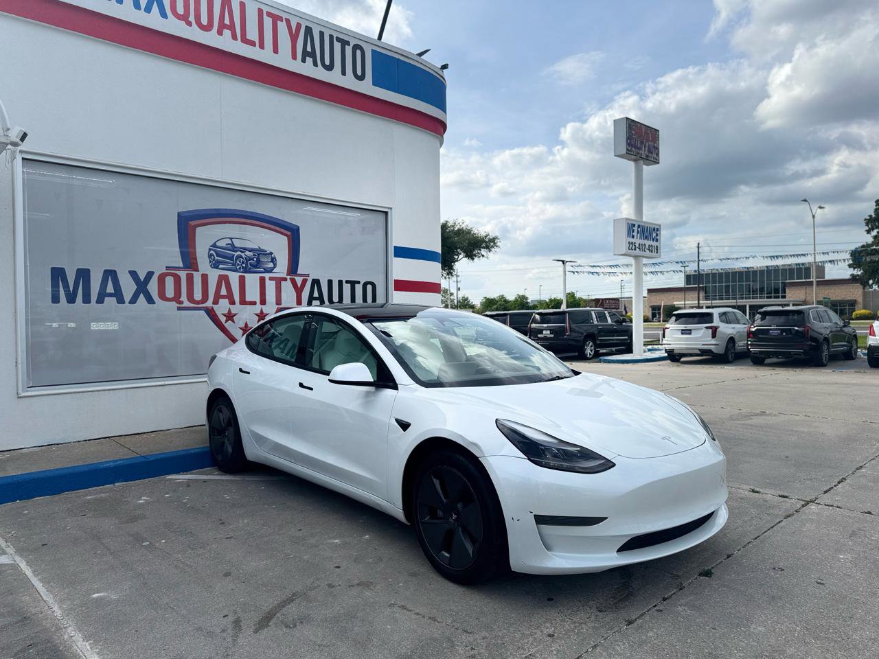 Used 2023 Tesla Model 3 Standard Range RWD image 15