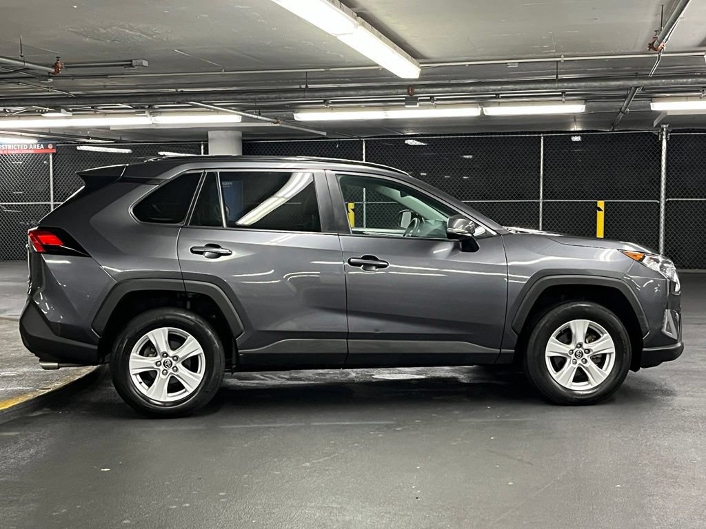 Used 2020 Toyota RAV4 XLE w/ Convenience Package AWD/4WD image 38