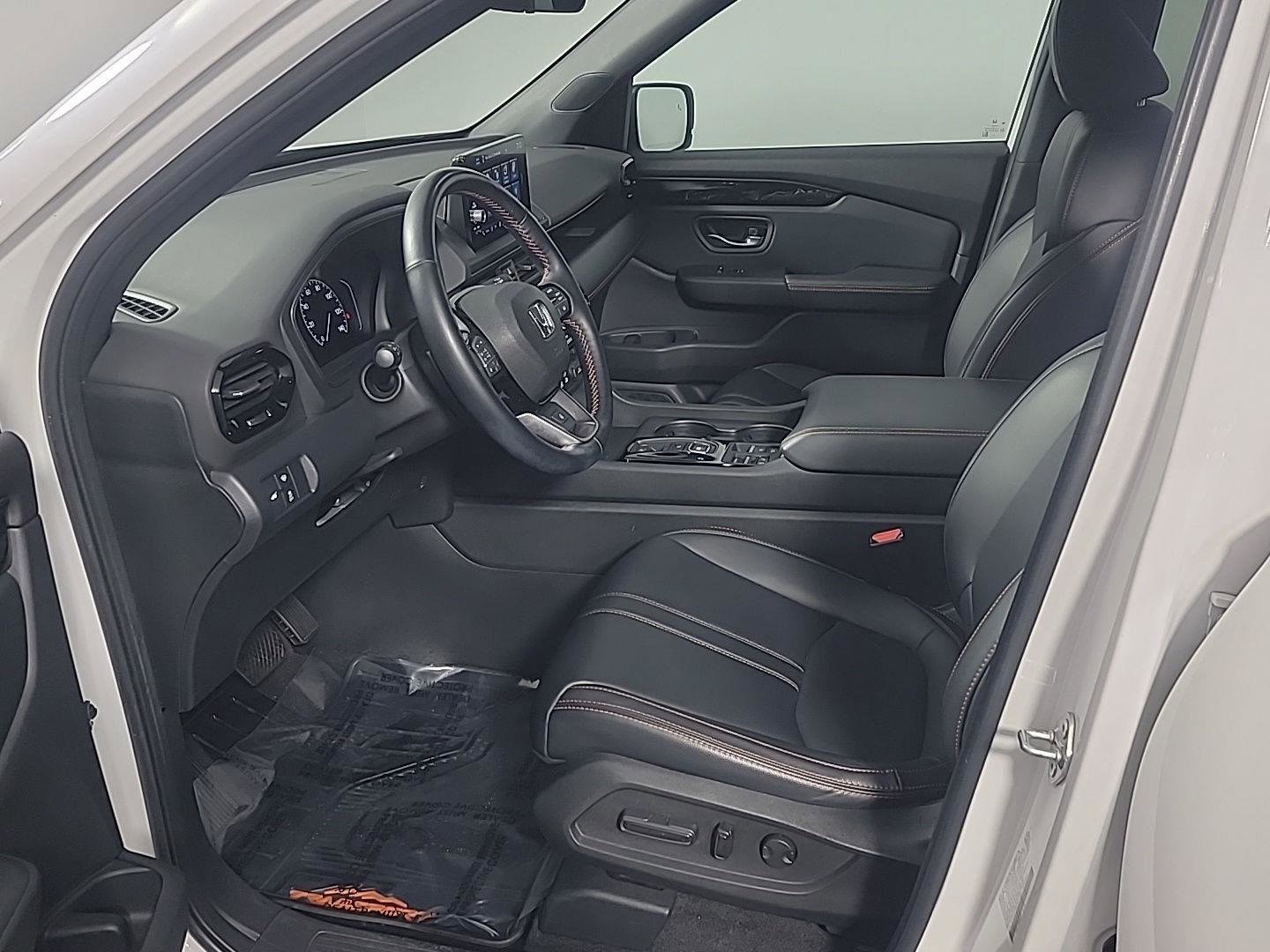 Certified 2023 Honda Pilot TrailSport image 18