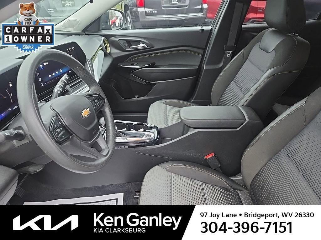 Used 2024 Chevrolet Trax LT image 11