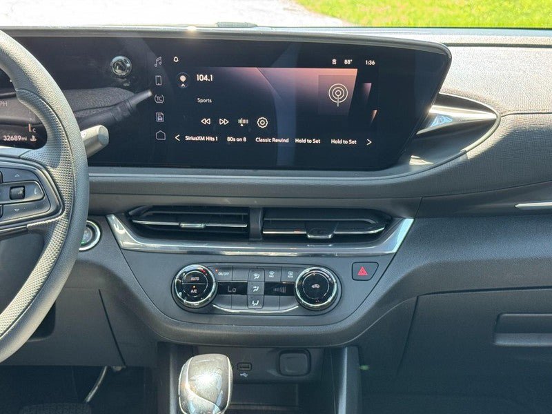 Used 2024 Buick Envista Preferred FWD image 13