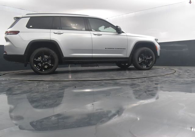 New 2025 Jeep Grand Cherokee L Altitude image 48