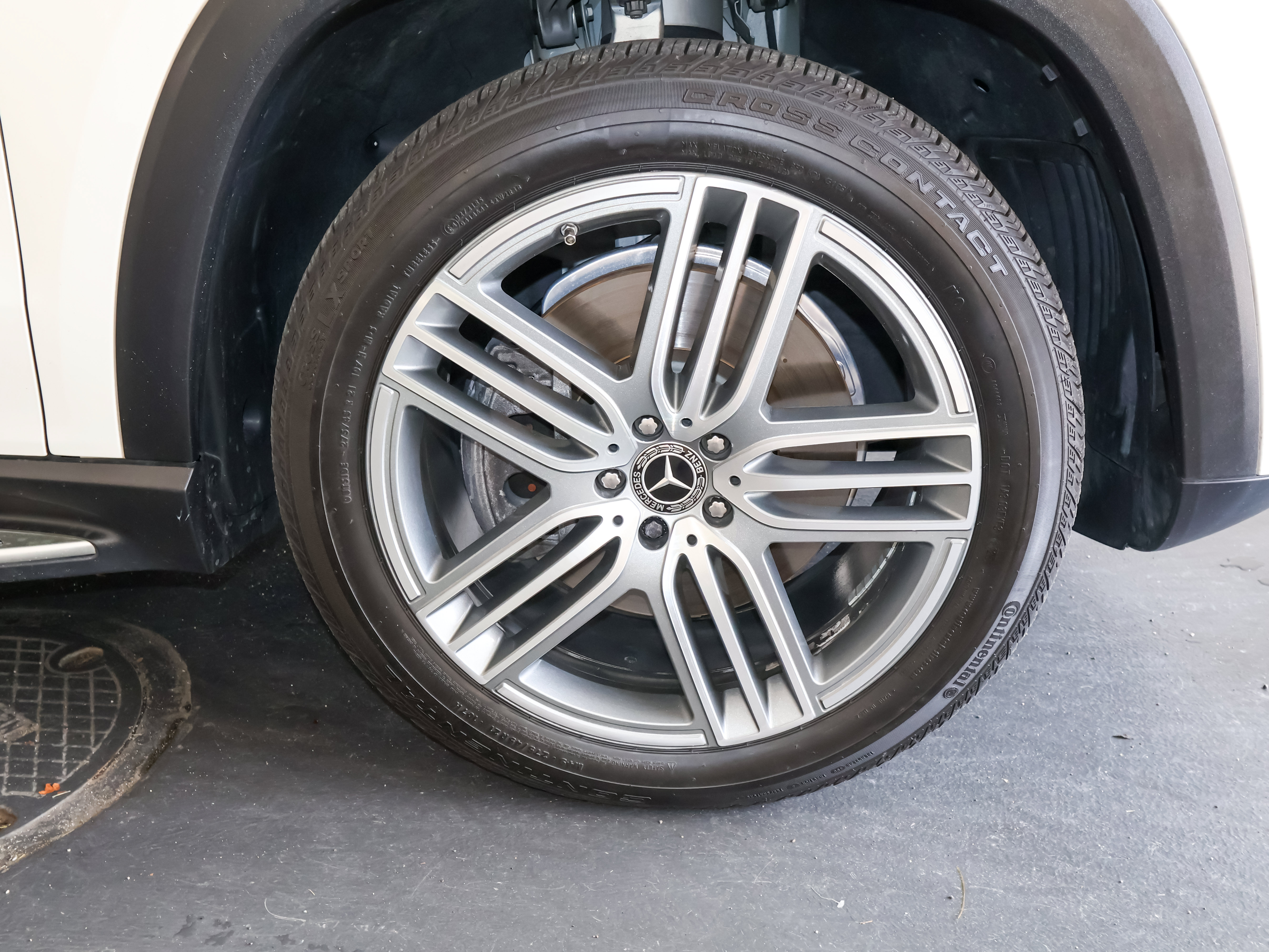 Used 2021 Mercedes-Benz GLS 450 4MATIC image 42