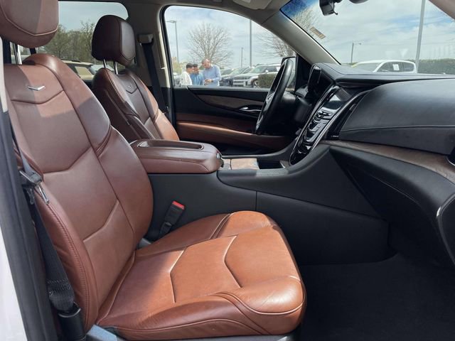 Used 2020 Cadillac Escalade Luxury image 14